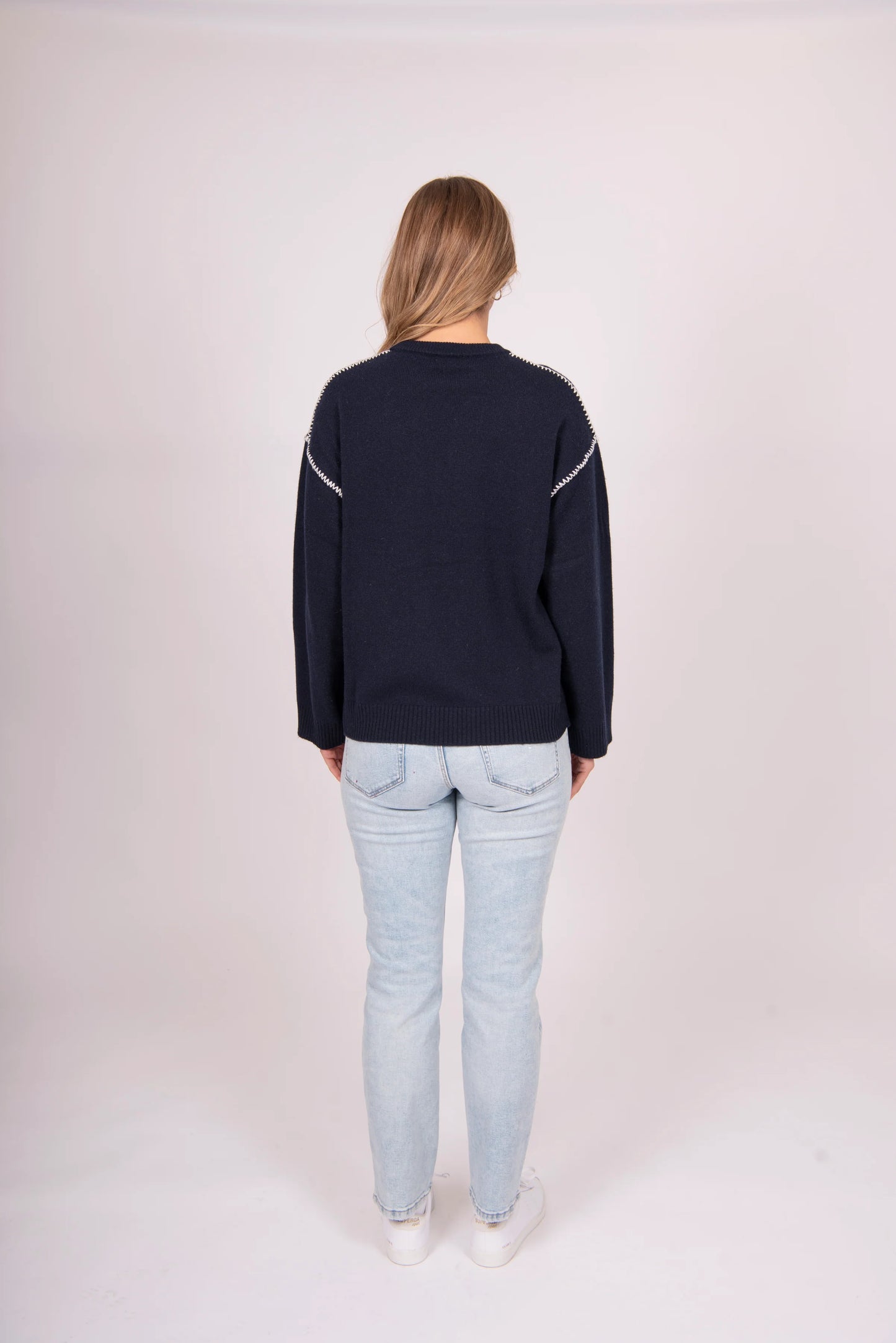 Bella - Hand Stitch Trims Pullover