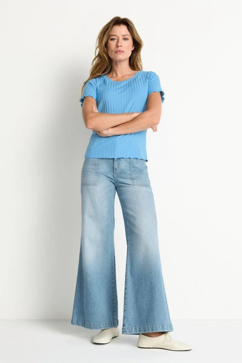 RICH & ROYAL FIGURE-HUGGING RIBBED SHIRT
