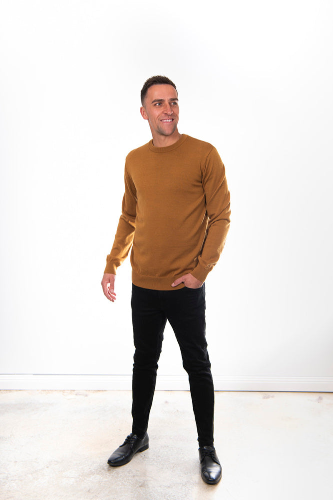 PURE MERINO FINE KNIT ESSENTIAL CREW PULLOVER BRIDGE & LORD
