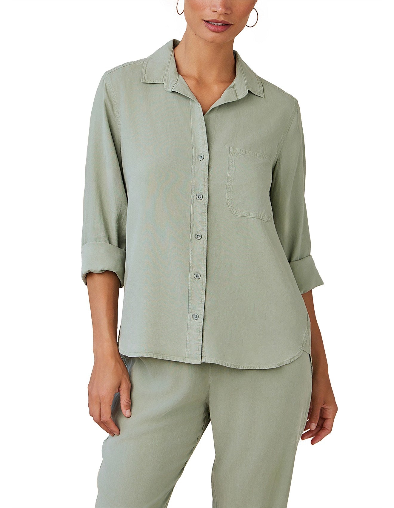 BELLA DAHL LONG SLEEVE TAIL BUTTON DOWN - MOON STONE SHIRT