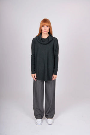 ESSENTIAL CURVED HEM COWL NECK PULLOVER
