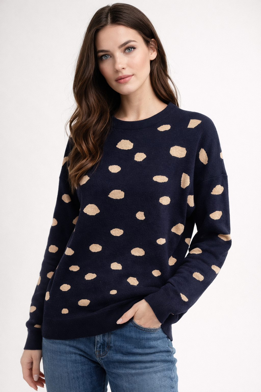 CURVED HEM DOTS PULLOVER
