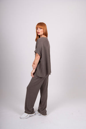 Relaxed Pant with Angle Pockets by bridge & Lord