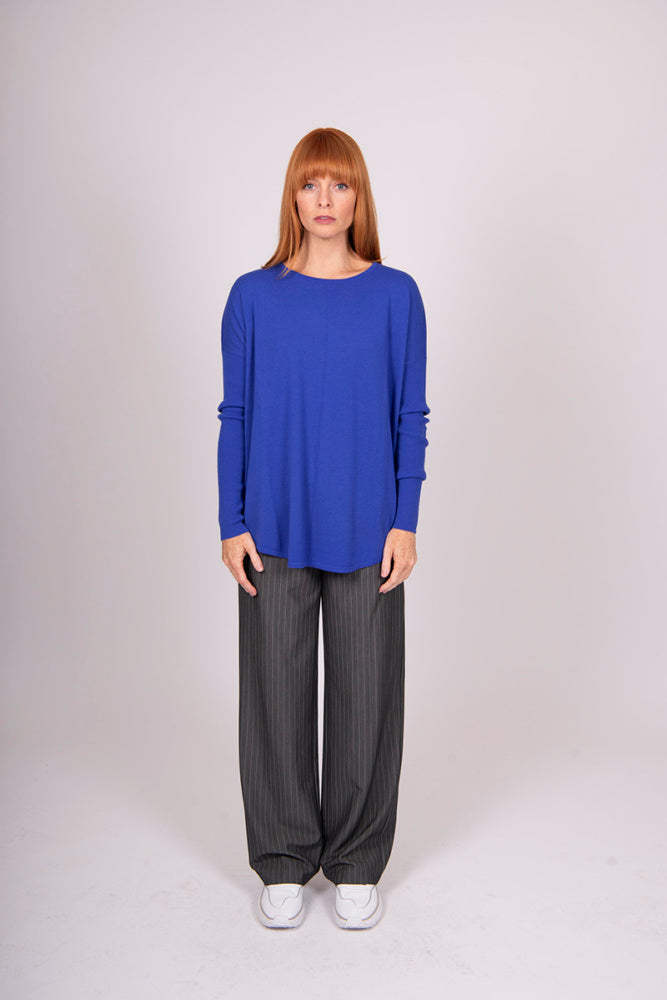 ESSENTIAL CURVED HEM CREW PULLOVER