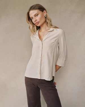 BELLA DAHL LONG SLEEVE TAIL BUTTON DOWN - MOON STONE SHIRT