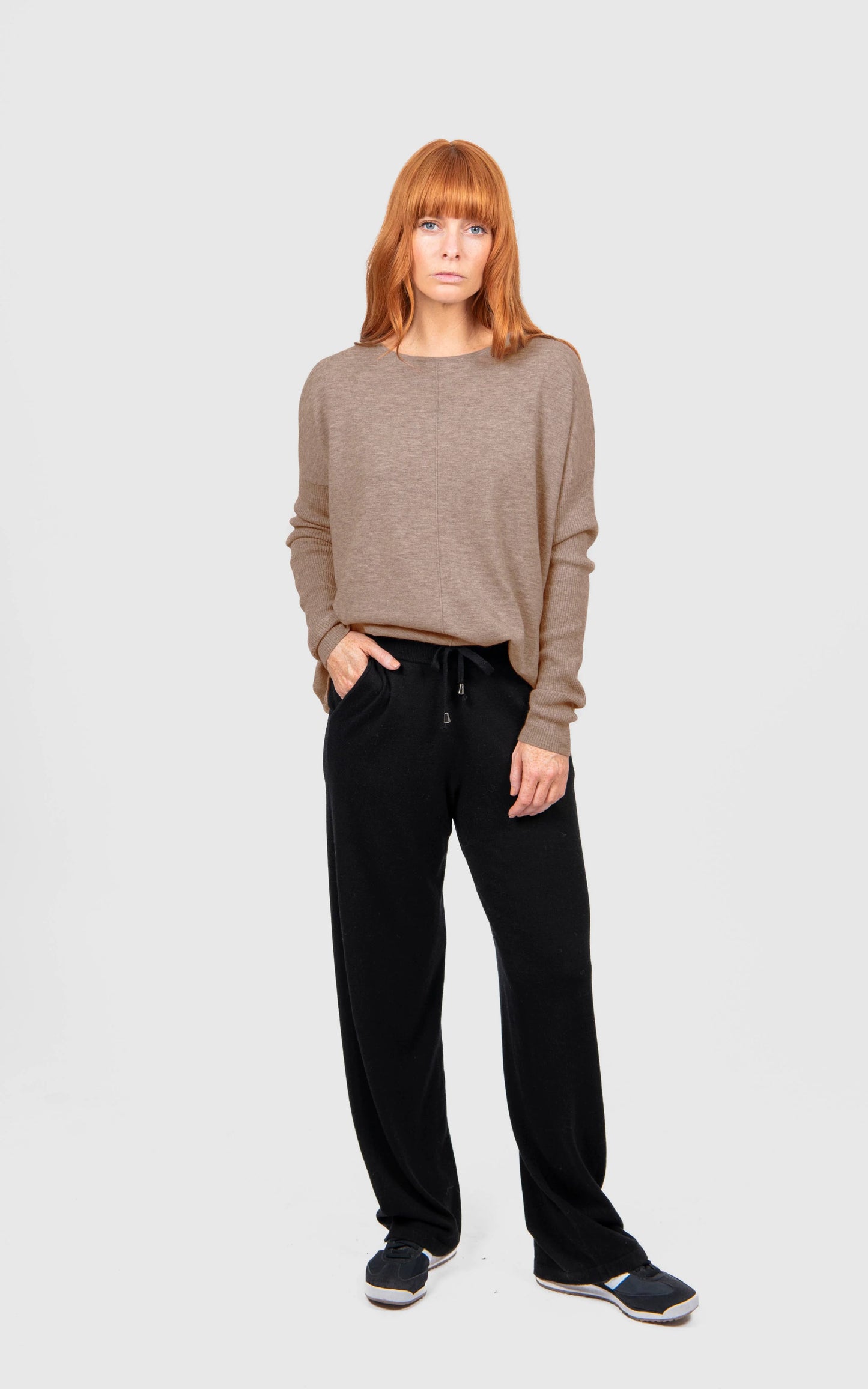 ESSENTIAL CURVED HEM CREW PULLOVER
