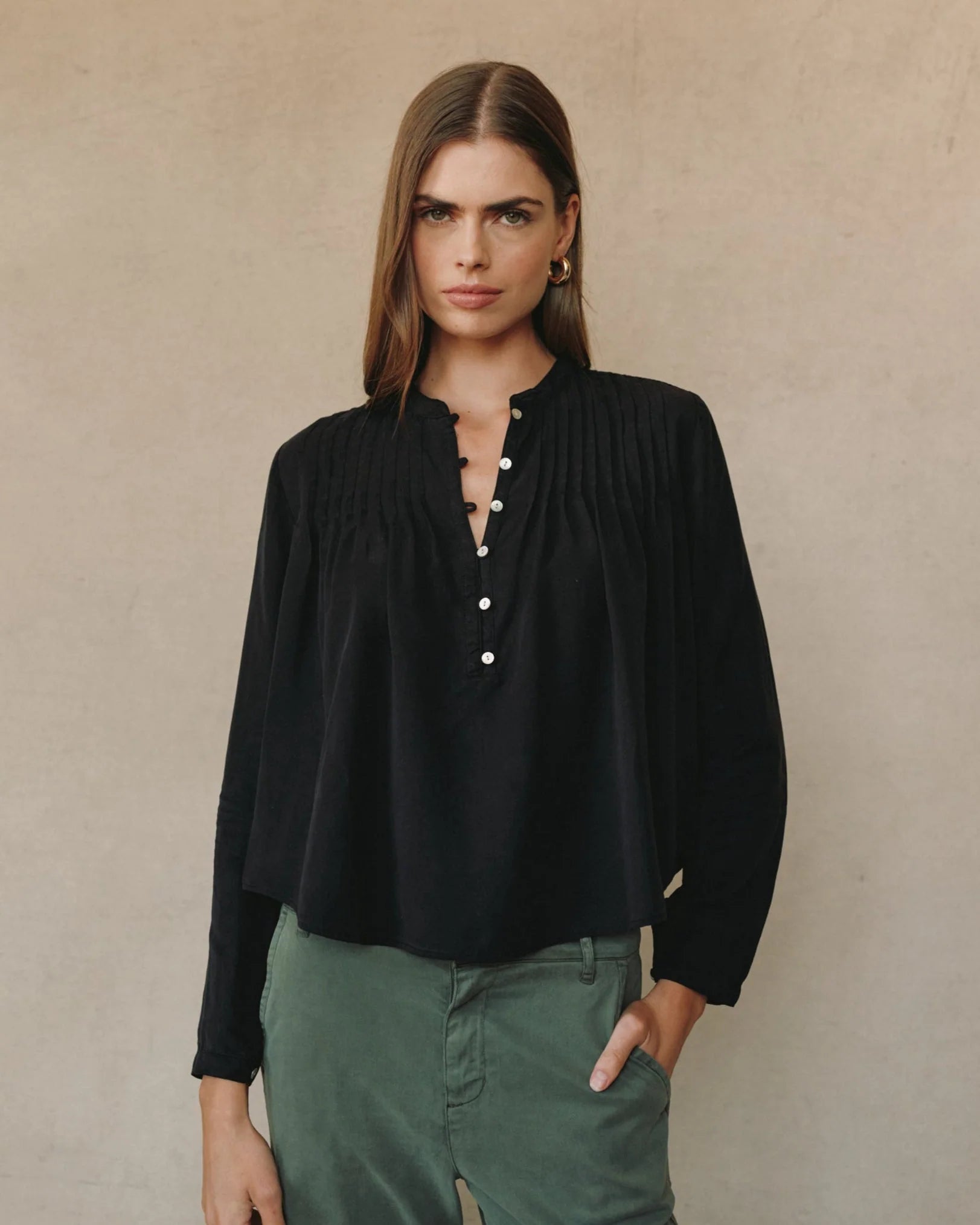 BELLA DAHL LONG SLEEVE PINTUCK PULLOVER