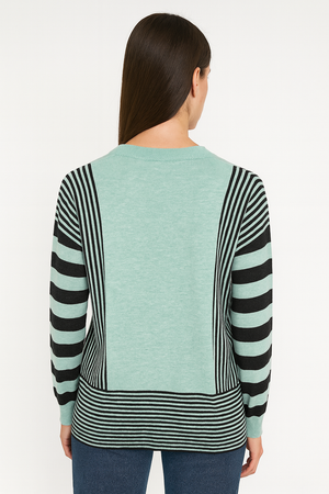 FINE STRIPED CREW NECK PULLOVER