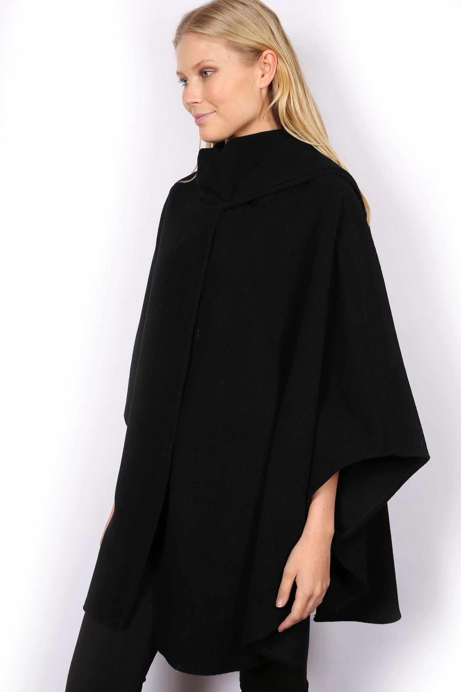 SABENA OSFA CAPE WITH SCARF