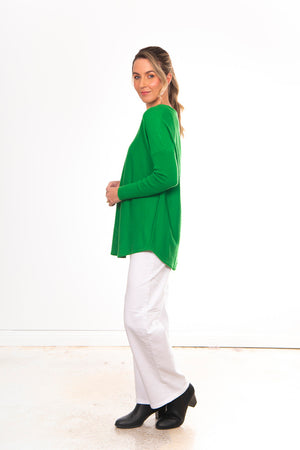 ESSENTIAL CURVED HEM VEE PULLOVER BRIDGE & LORD CASHMERE / MERINO