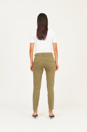 IVY-Karmey Chino Colour - Army Green