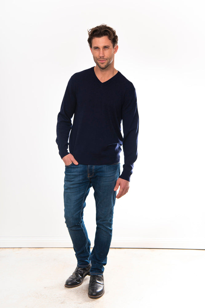 MERINO/ CASHMERE ESSENTIAL VEE NECK PULLOVER