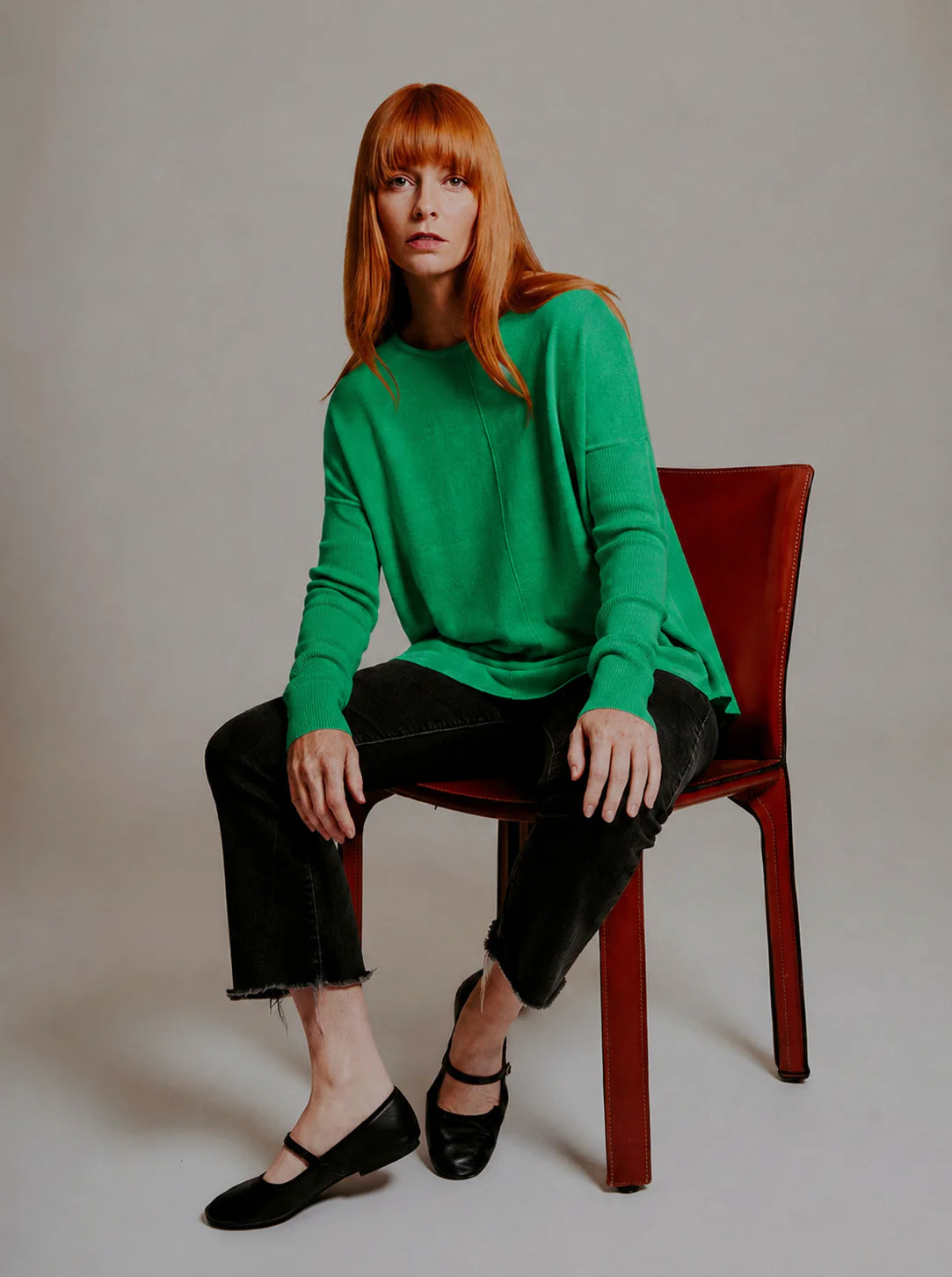 ESSENTIAL CURVED HEM CREW PULLOVER