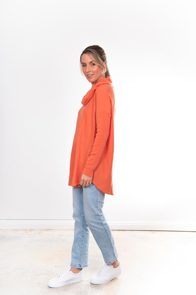 ESSENTIAL CURVED HEM COWL NECK PULLOVER