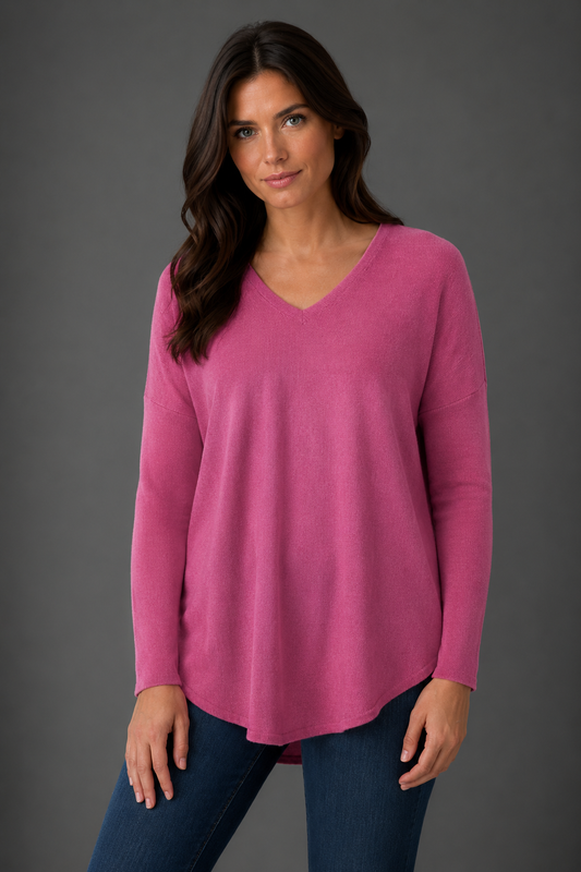 ESSENTIAL CURVED HEM VEE PULLOVER