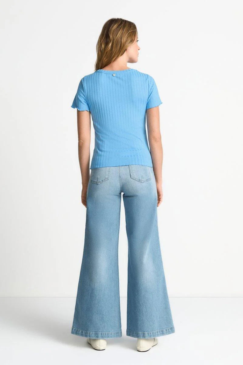 RICH & ROYAL FIGURE-HUGGING RIBBED SHIRT