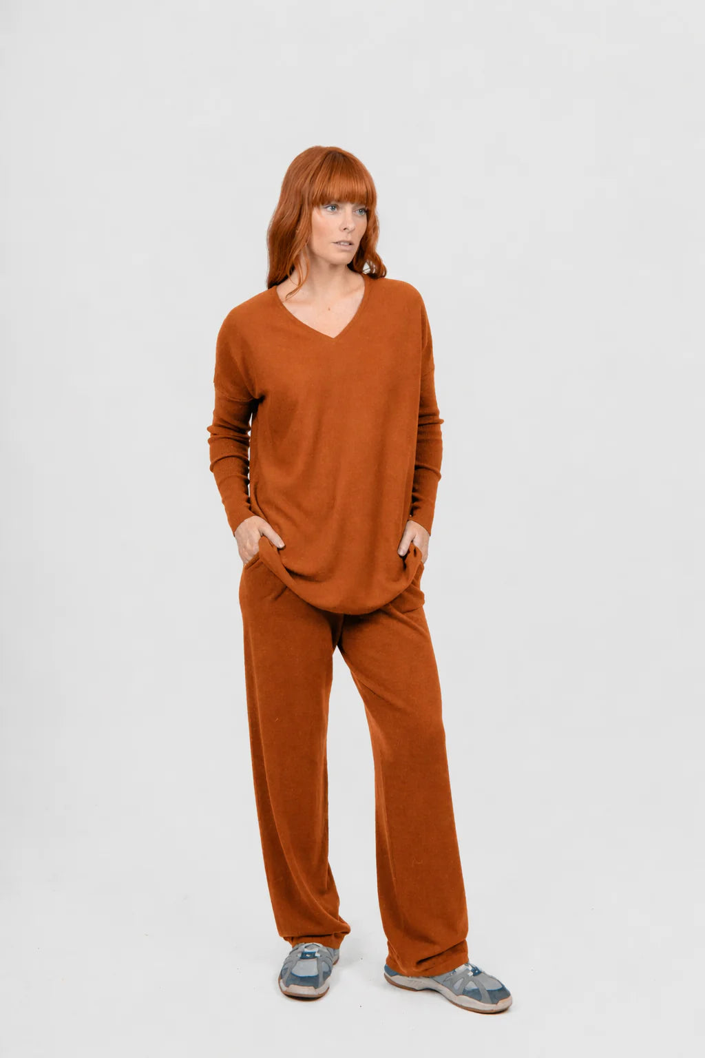 Bridge & Lord - Queen Vee Curved Hem Pullover