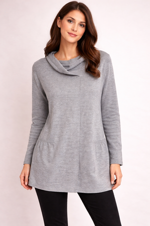 Crew neck with pockets look By fields