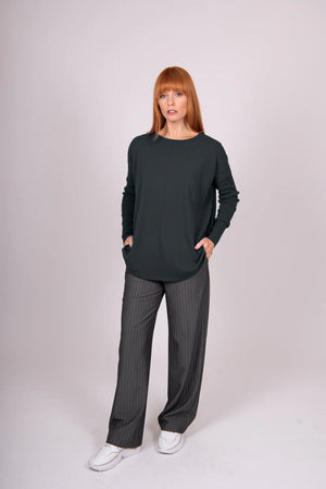 ESSENTIAL CURVED HEM CREW PULLOVER