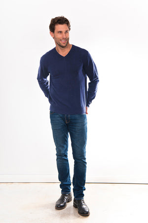 ANSETT Gold Slim Fitted Cashmere & Wool V-Neck Pullover