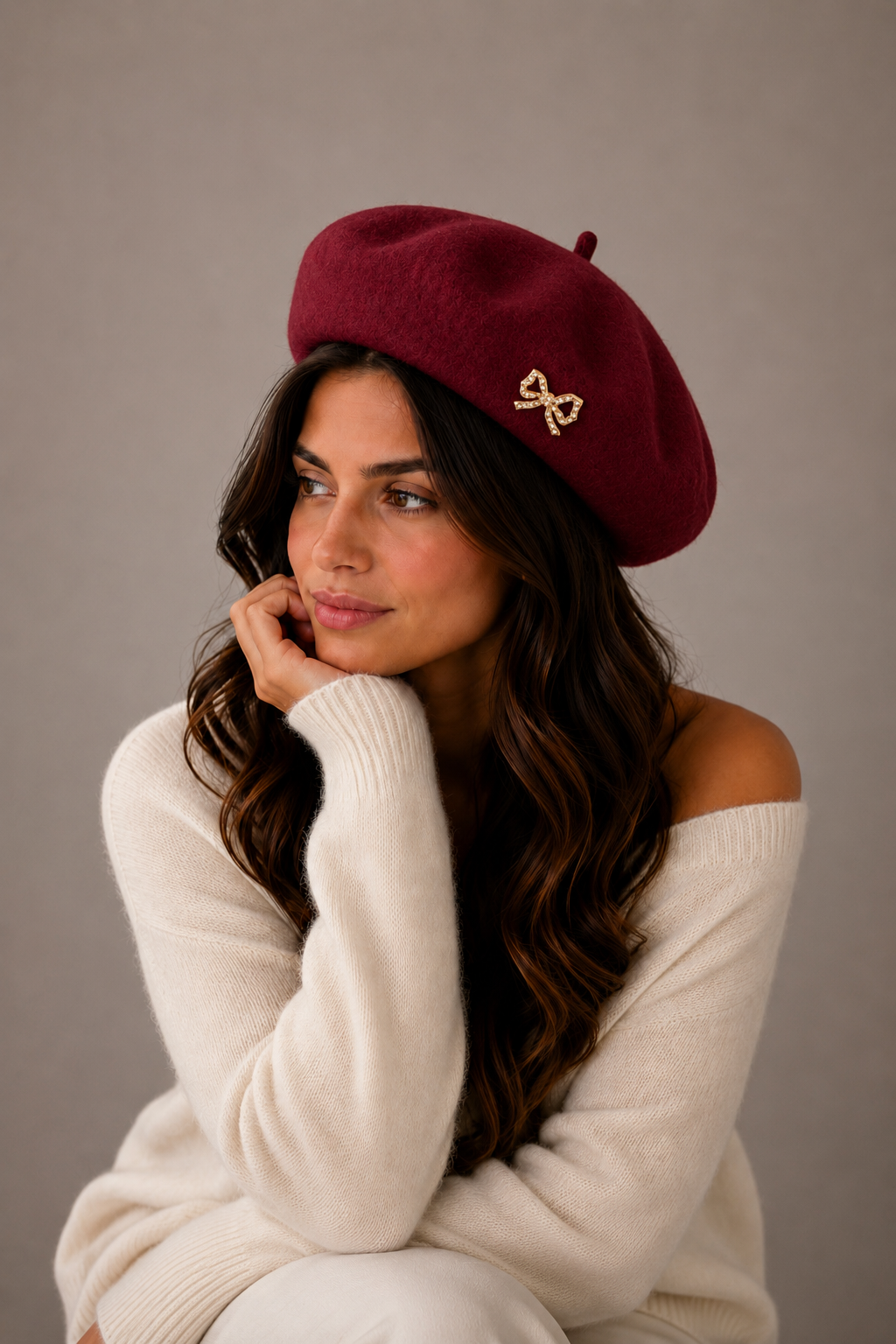 PURE CASHMERE BERET WITH A BOW