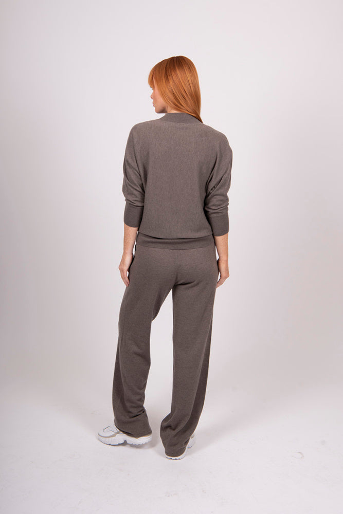 Relaxed Pant with Angle Pockets by bridge & Lord