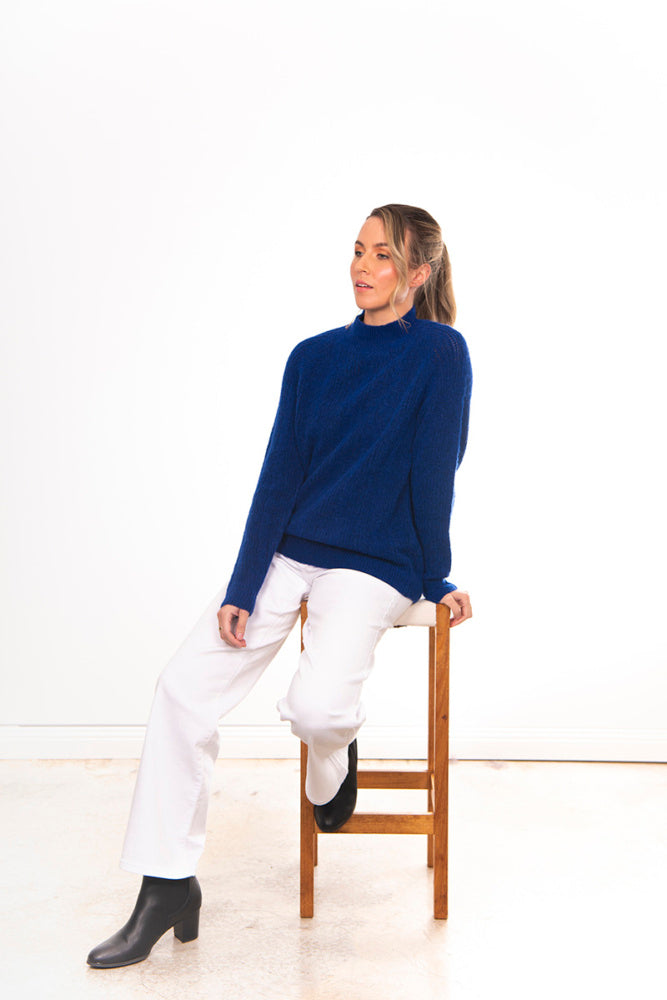 HIGH CREW NECK PULLOVER WITH CABLES