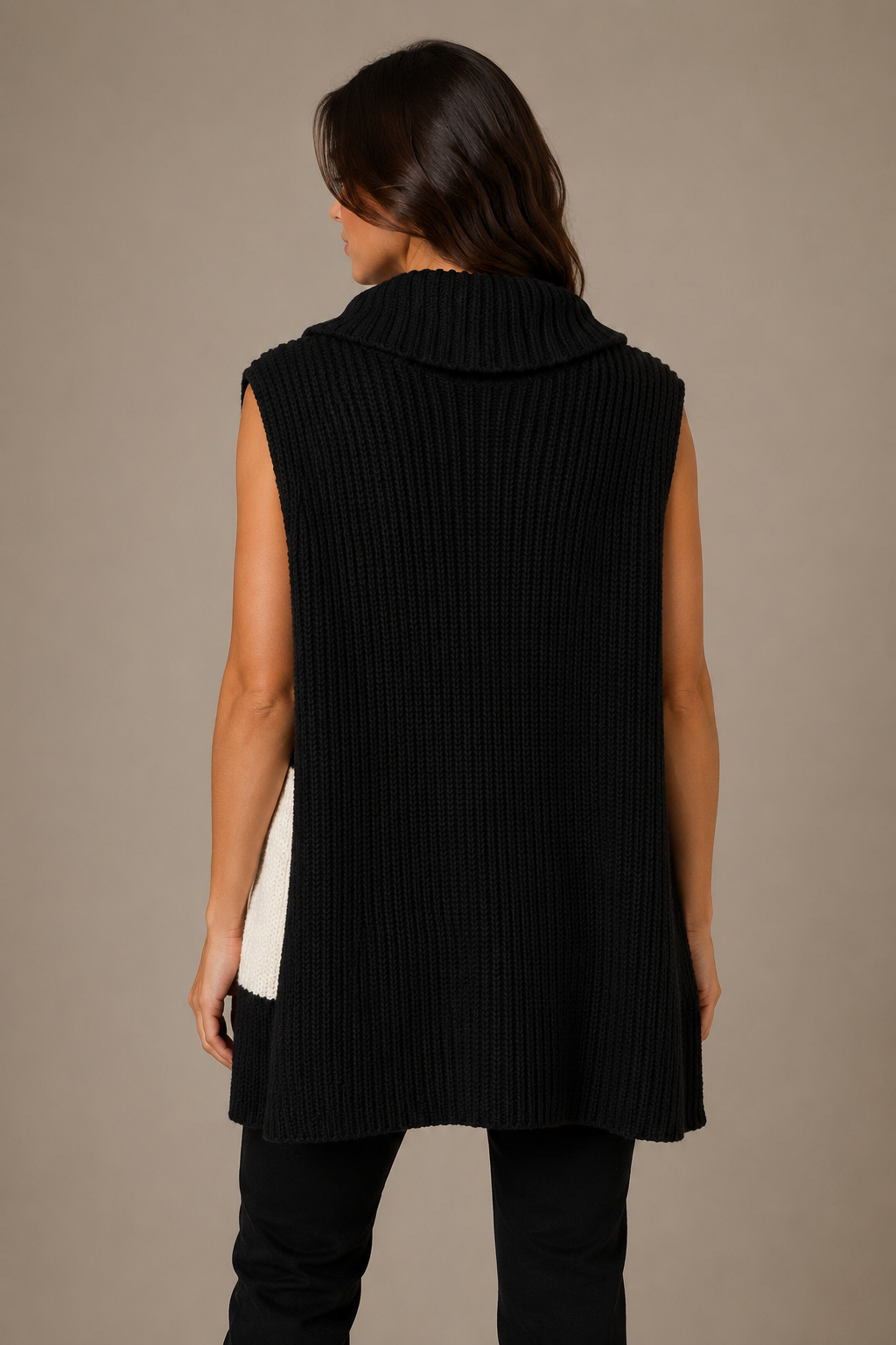 Sovrano vest roll neck charcoal white and black