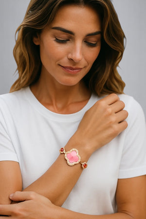 Luxury Clover Bracelet Watch with Quartz and Diamond Inlay