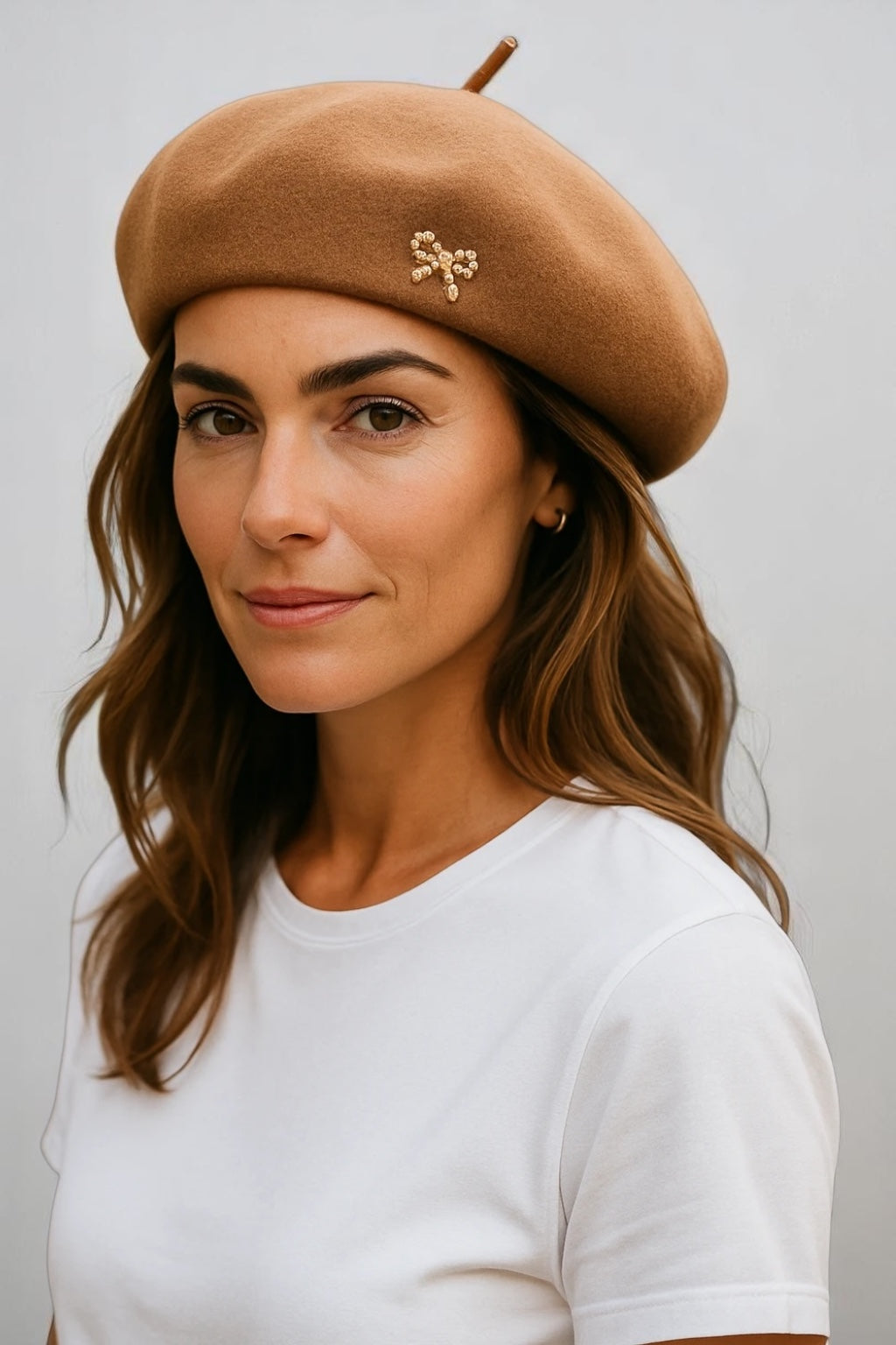 PURE CASHMERE BERET WITH A BOW