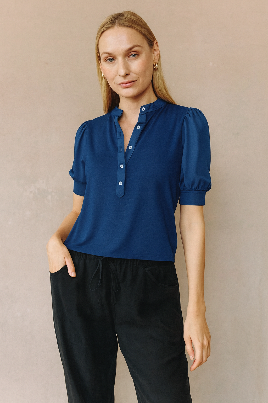 BELLA DAHL SHORT SLEEVE PLACKET MIXED SHIRT