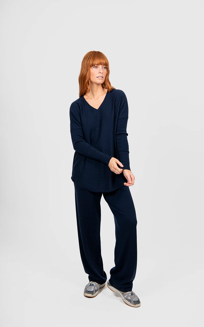 Bridge & Lord - Queen Vee Curved Hem Pullover