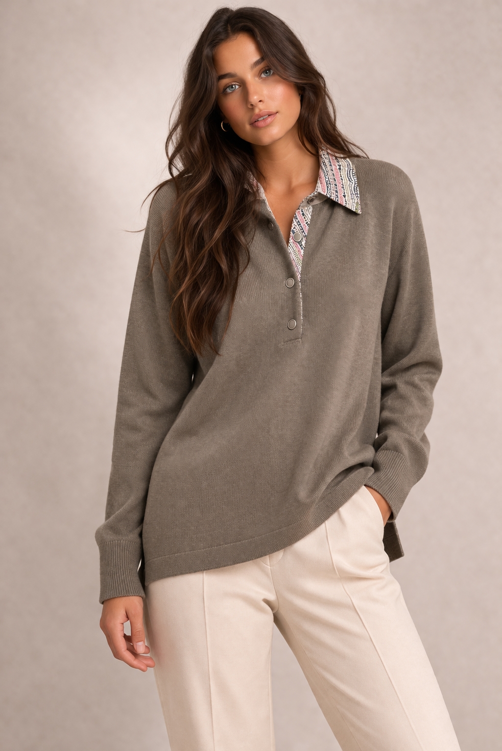 JO-RO  COLLAR PULLOVER