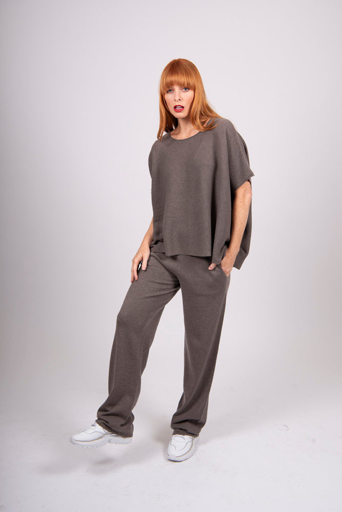 Relaxed Pant with Angle Pockets by bridge & Lord