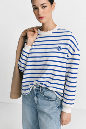 RICH & ROYAL STRIPPED CROPPED OVERSIZED SWEATER