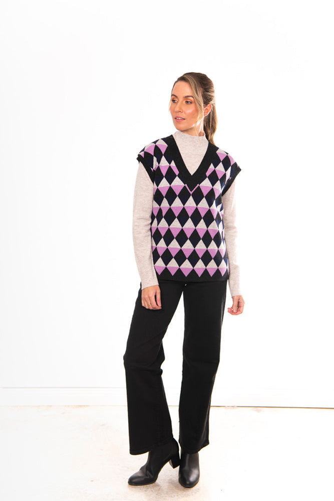 TRIANGLE JACQUARD VEST