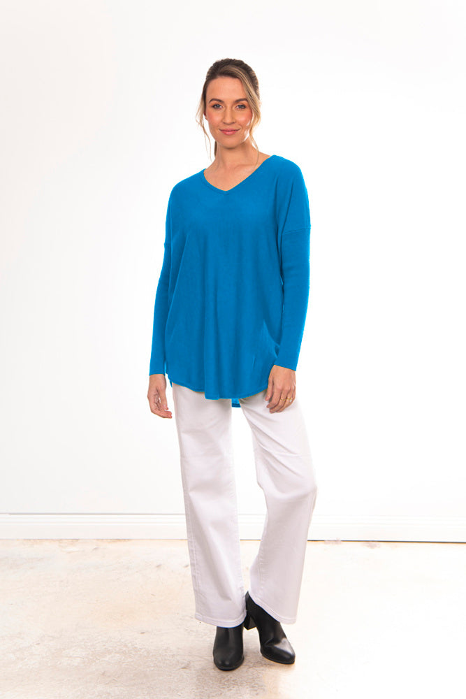 ESSENTIAL CURVED HEM VEE PULLOVER BRIDGE & LORD CASHMERE / MERINO