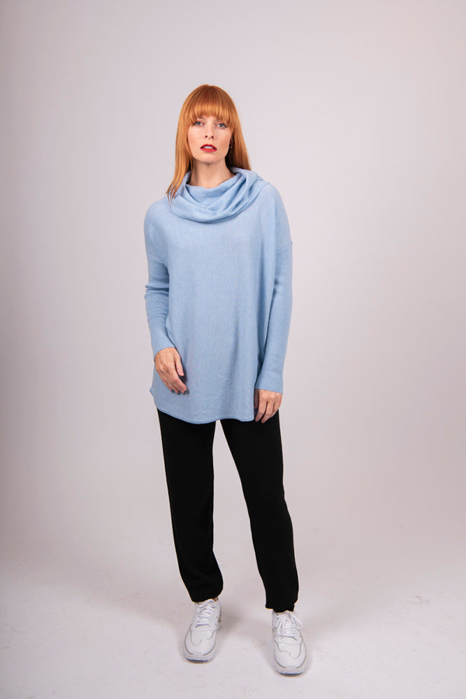 ESSENTIAL CURVED HEM COWL NECK PULLOVER