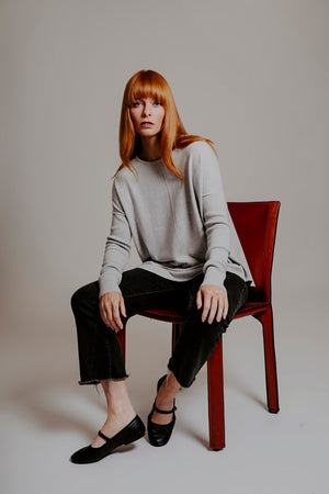 ESSENTIAL CURVED HEM CREW PULLOVER
