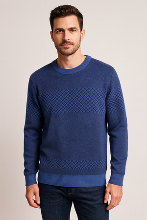 Pattern crew pullover