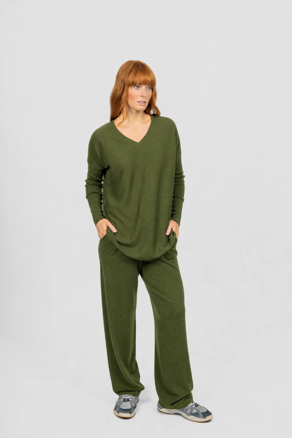 Bridge & Lord - Queen Vee Curved Hem Pullover