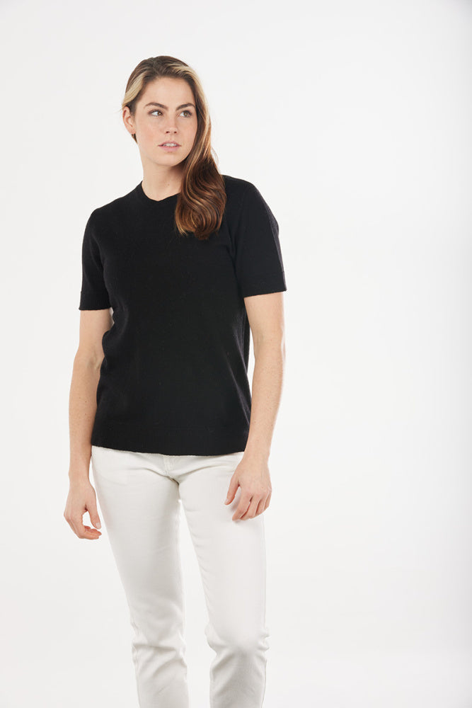 KNITTED CASUAL TOP
