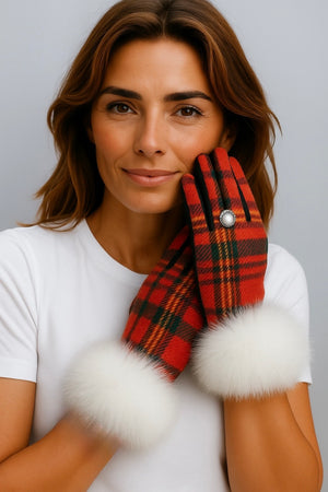 Cashmere Gloves With Fox Fur