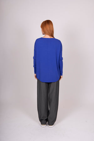 ESSENTIAL CURVED HEM CREW PULLOVER