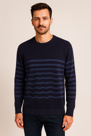 Pattern crew pullover