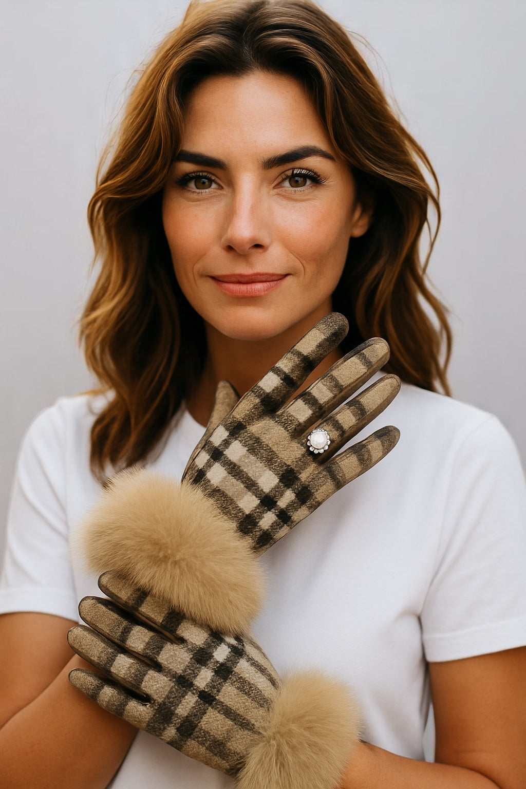 Cashmere Gloves With Fox Fur