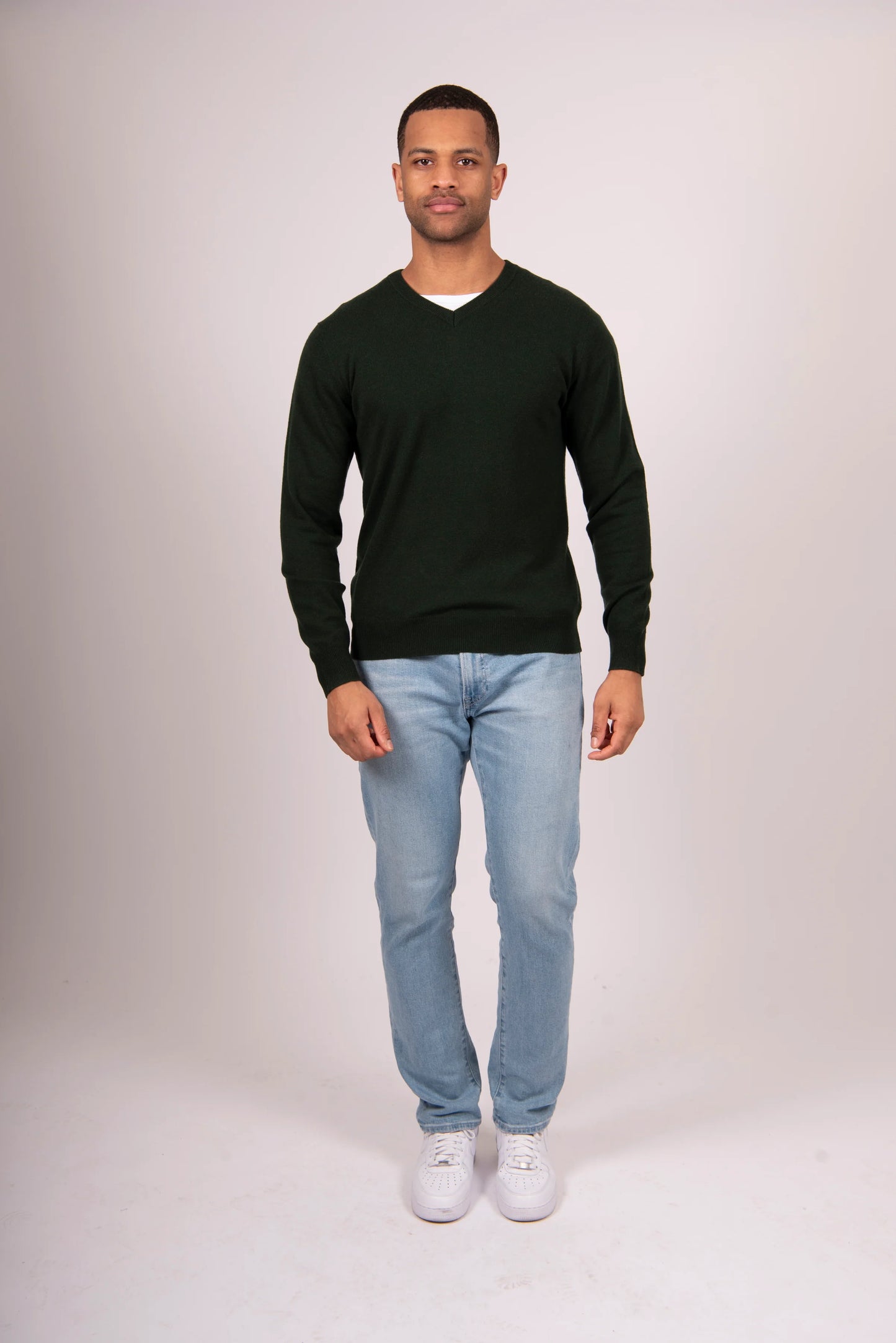 MERINO/ CASHMERE ESSENTIAL VEE NECK PULLOVER