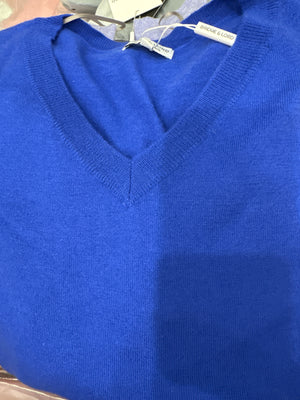 ESSENTIAL FASHION VEE NECK PULLOVER