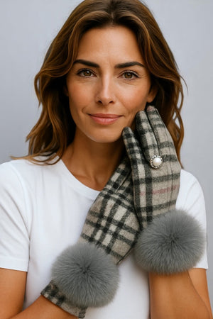 Cashmere Gloves With Fox Fur