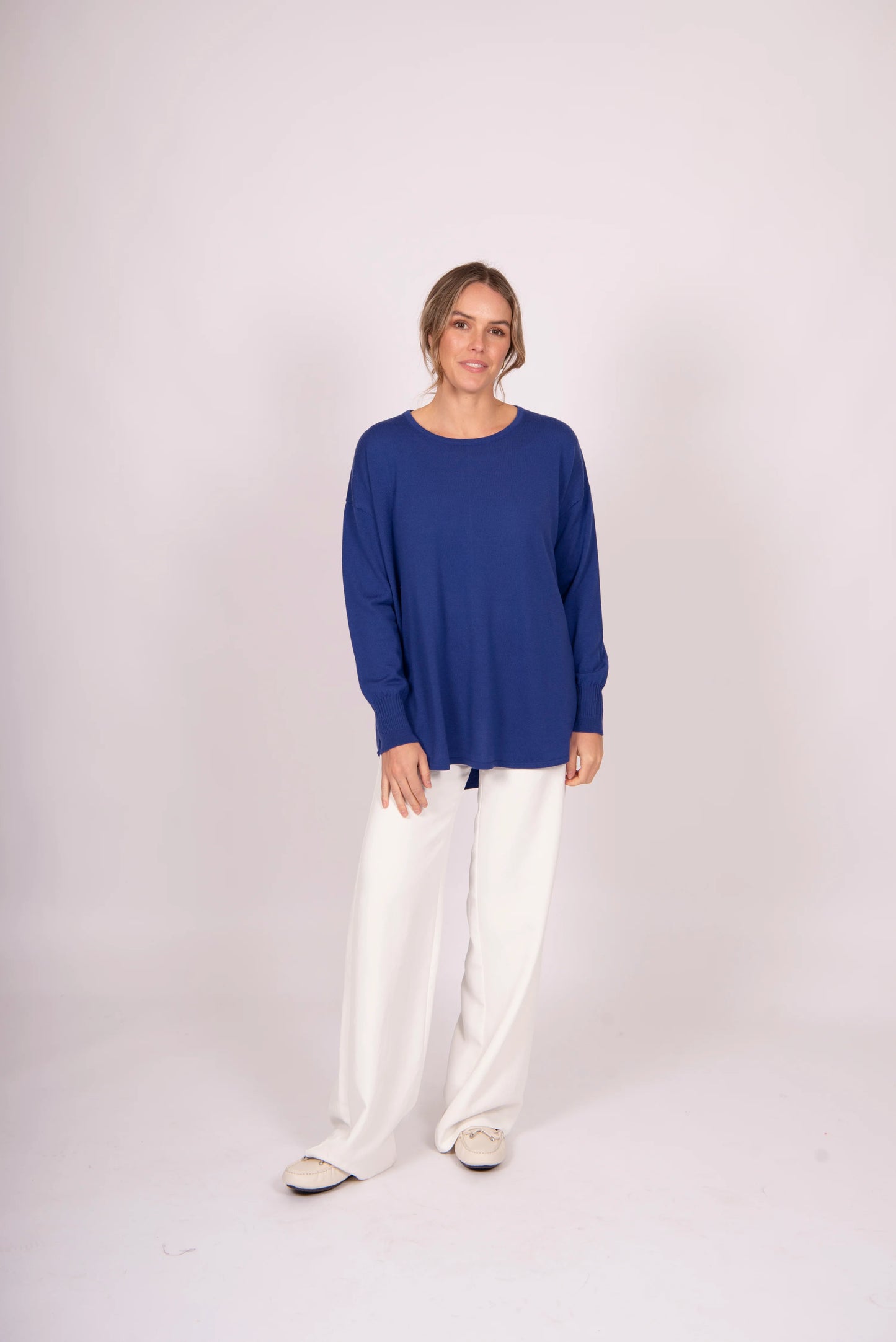 CURVE HEM CREW NECK PURE WOOL